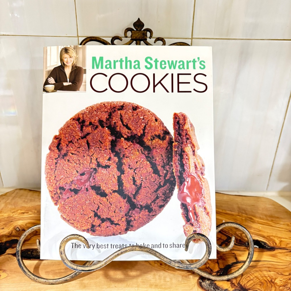 Martha Stewarts Cookies 175 Recipes Cookbook First Edition 2008 Paperback